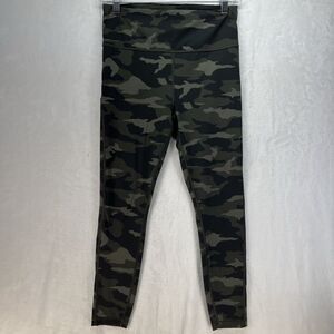 Athleta Ultimate 7/8 Camo Tight Women’s Sz Small Green